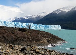 Noordkant van de 5km brede en 60mtr hoge Perito Moreno